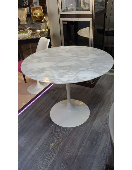 Eero Saarinen, Table en marbre Design contemporain de 2000-Bozaart