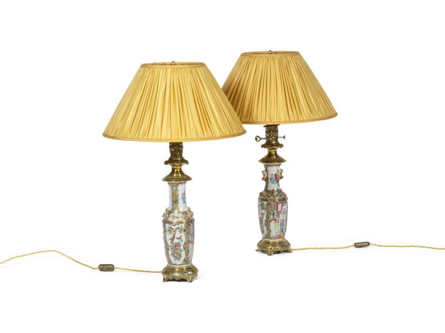 Lampes en porcelaine +et en bronze des Années 1880