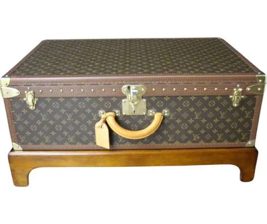 Suitcase Louis Vuitton+contemporary model Alzer 80, 2000s