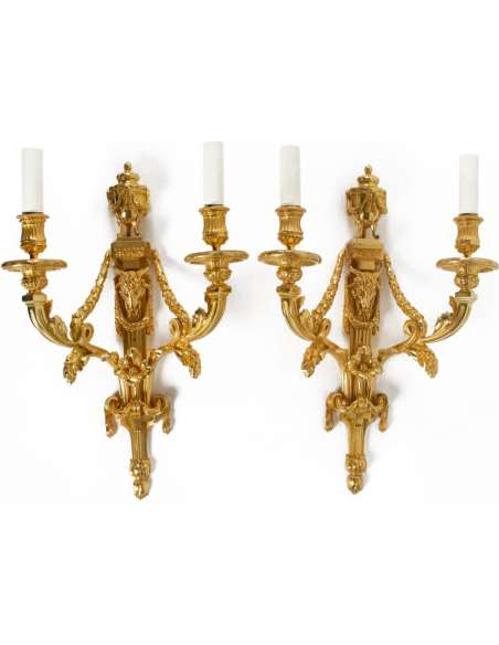 A Pair of scones Louis-XVI style, wall-lights.-Bozaart