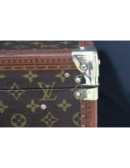 Monogrammed+Louis Vuitton suitcase from the 20th century-Bozaart