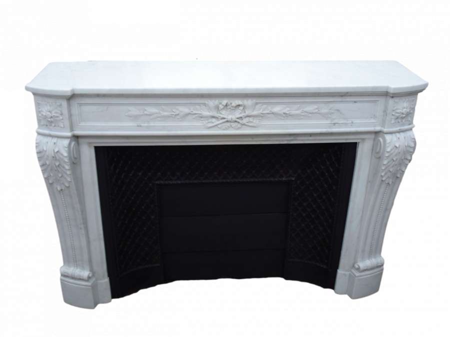 ELEGANT ANTIQUE LOUIS XVI STYLE FIREPLACE IN WHITE MARBLE DATING FROM 19TH CENTURY