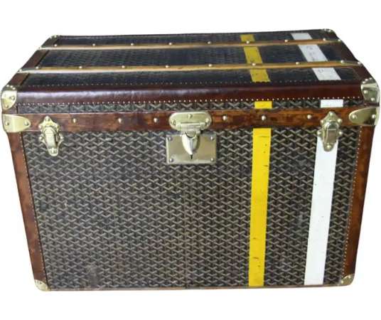 Goyard trunk in chevron+ canvas from the 30s