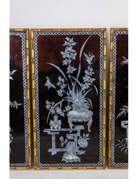 Four Asian-style lacquer panels from the 1950s.-Bozaart