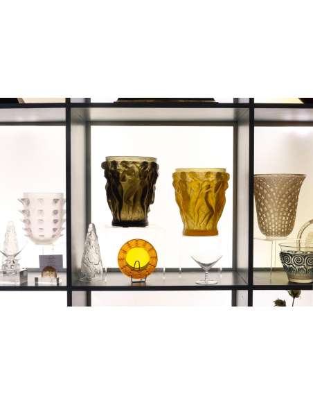 R Lalique ,Vase Bacchantes en verre de style art déco, Année 20-Bozaart