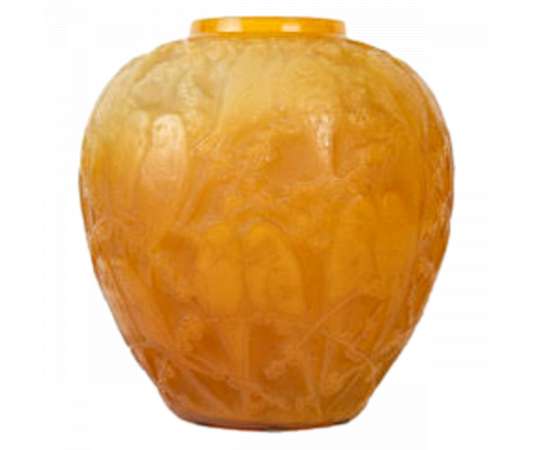 René Lalique, Glass vase "Perruches", Yellow tint, 20th century