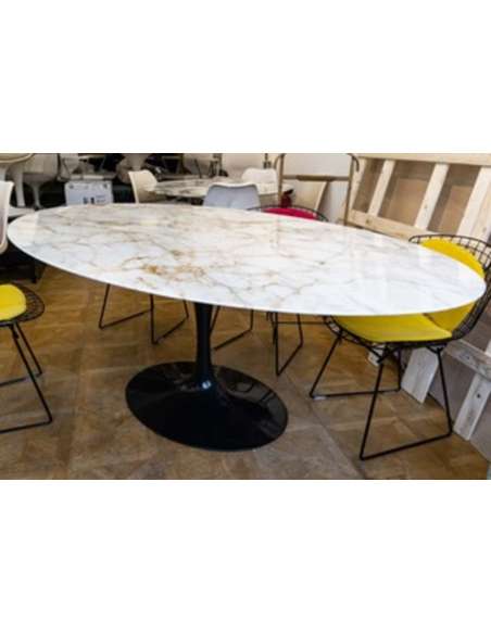 Eero SAARINEN - Edition KNOLL ,table ovale en marbre "TULIP"-Bozaart