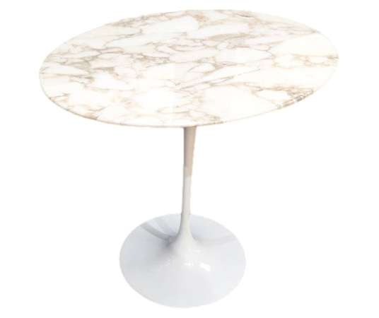 Table en marbre du 20ème siècle, de Eero SAARINEN