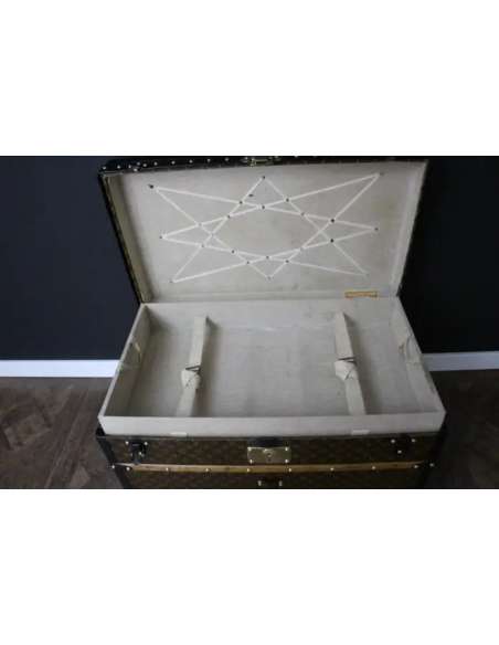 Louis Vuitton canvas trunk from the 1920s-Bozaart
