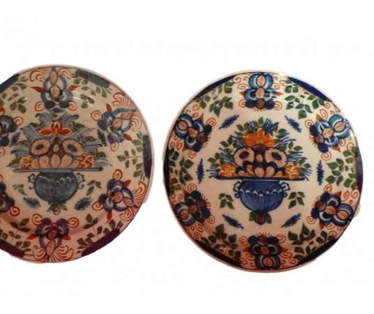 Ceramic dishes. 18th century work