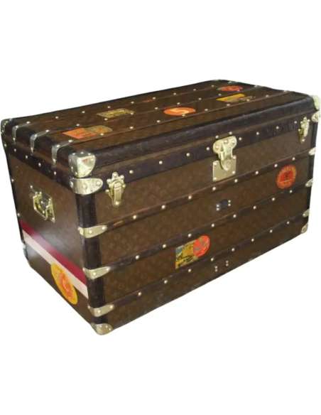 Louis Vuitton, Monogrammed canvas trunk from the 20's-Bozaart