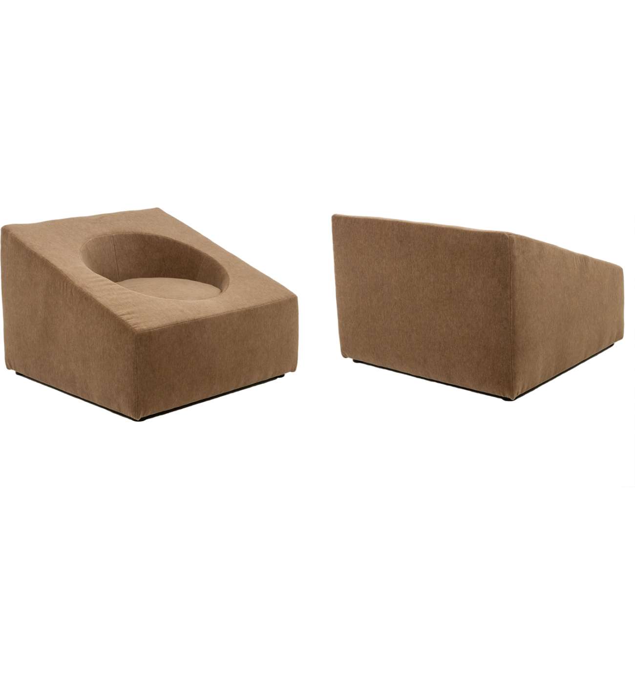 Pair of cubic armchairs in beige mohair fabric. Contemporary.