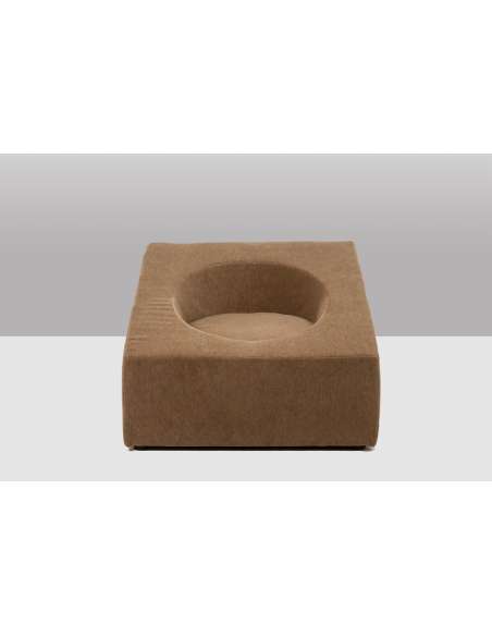 Paire de fauteuils cubiques en tissu mohair beige. Contemporains -Bozaart