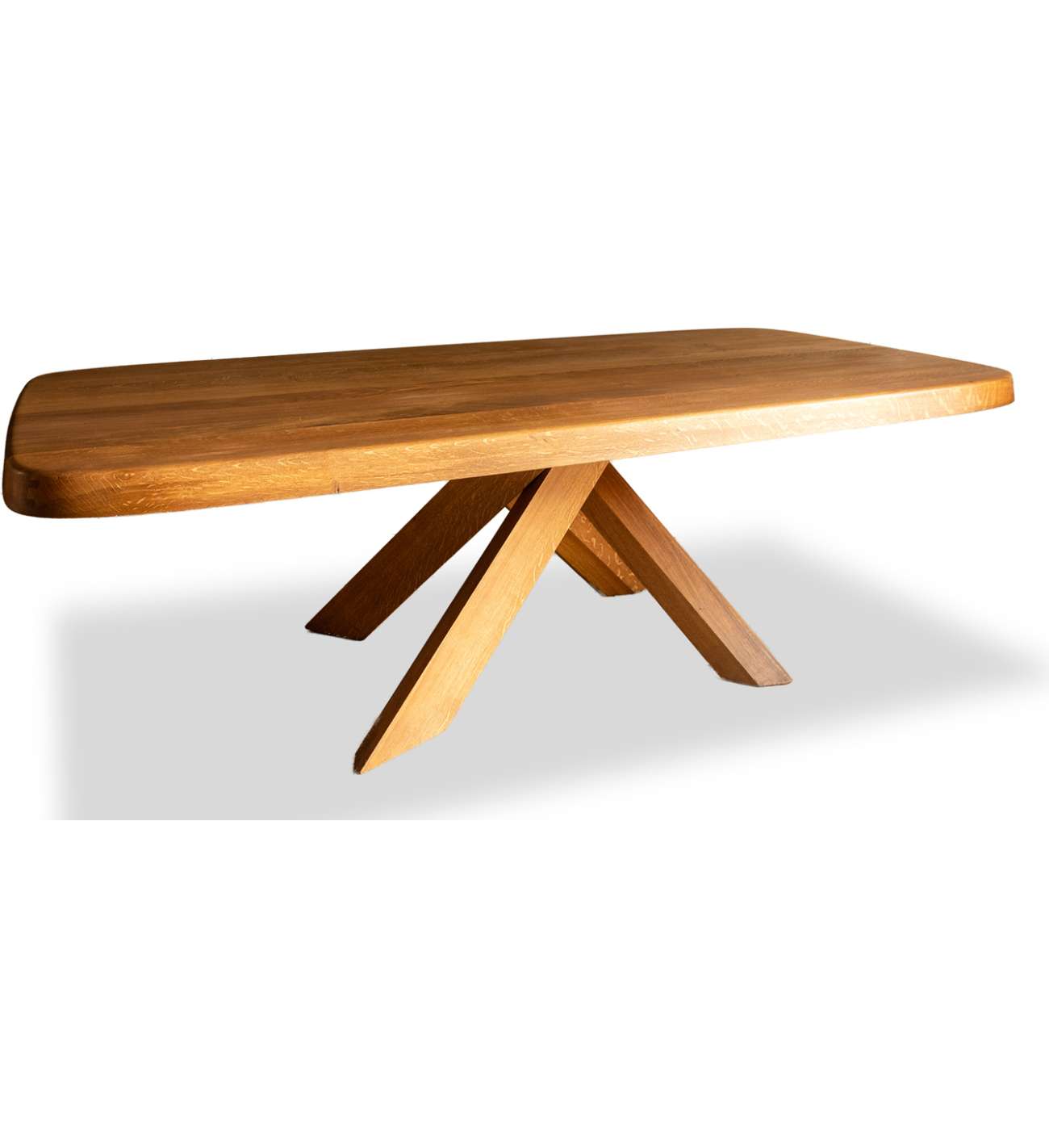 Pierre Chapo. Table de salle à manger modèle «&nbsp;T35D&nbsp;», en chêne blond.