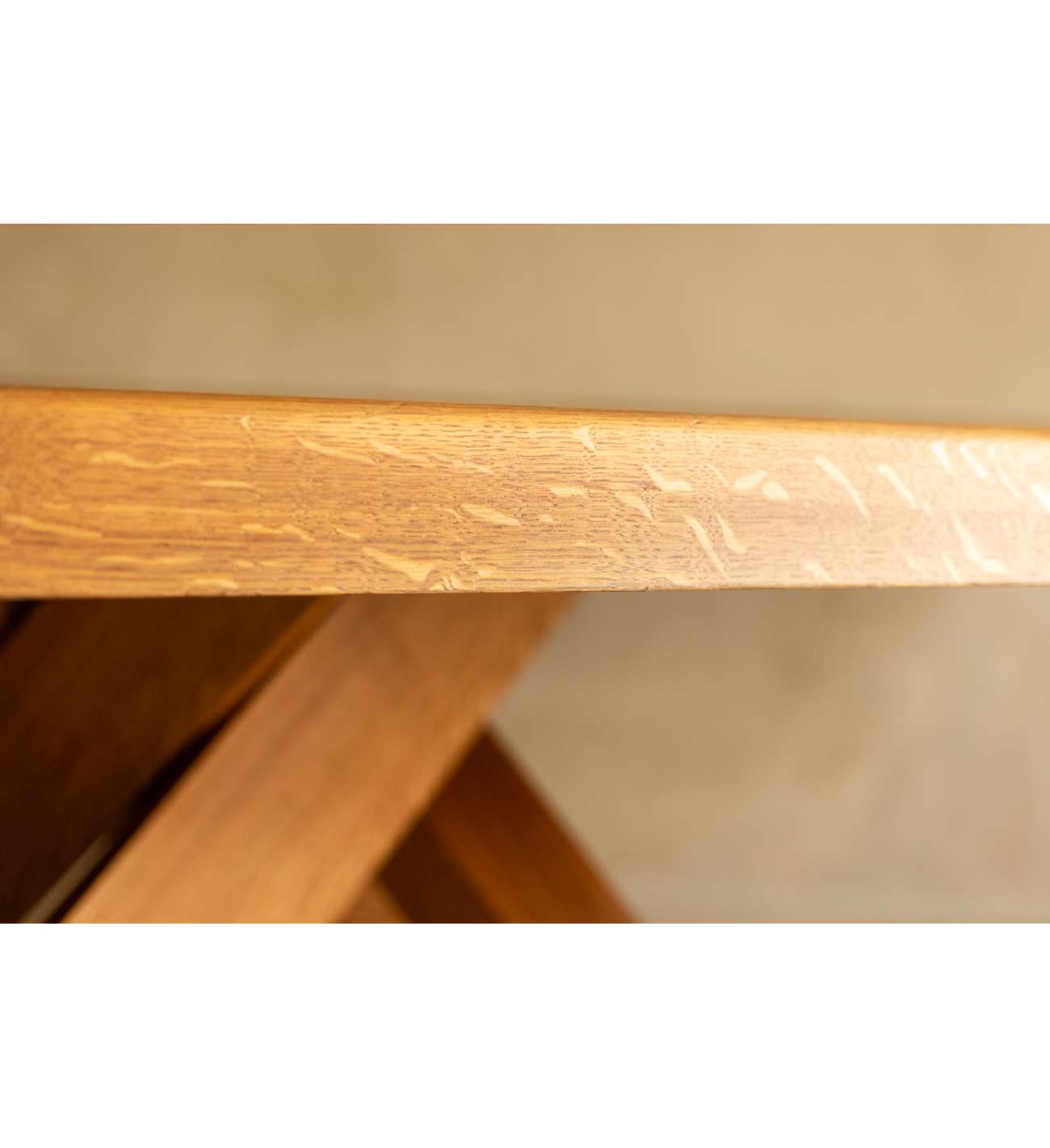 Pierre Chapo. Table de salle à manger... Pierre Chapo. Table de salle à manger modèle « T35D », en chêne blond.