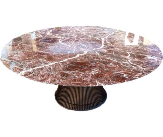 KNOLL éditions & PLATNER , table rondeØ 180 cm marbre Rouge Rubis