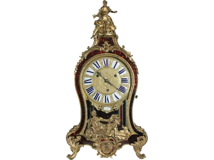 A Louis XV period (1724 / 1774) bracket clock. 18th century.