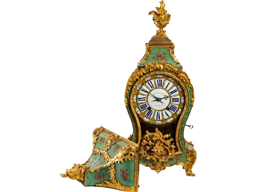 A Louis XV Period - (1724 - 1774) bracket clock. 18th century.