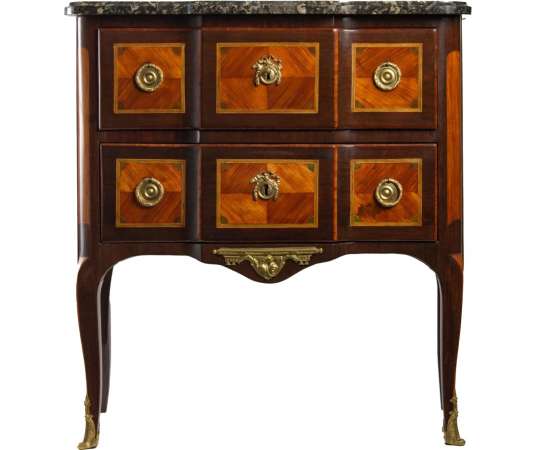 A Louis XV period (1724 - 1774) commode. 18th century.