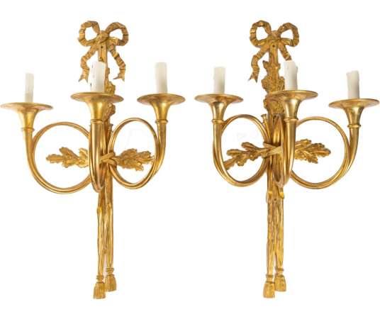 A Pair of Napoleon III (1848 - 1870) period wall lights in Louis XVI style. 19th century.