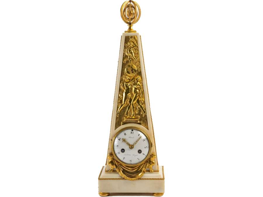 Pendule obélisque d'époque Louis XVI (1774 - 1793).  XVIIIème siècle.