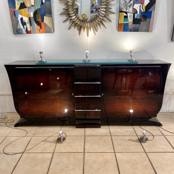 Buffet moderniste en...