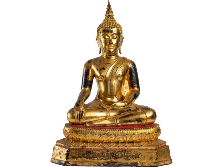 A gilt lacquered bronze Buddha. 19th century.