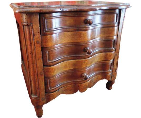 Petite commode+en noyer de 18eme siècle