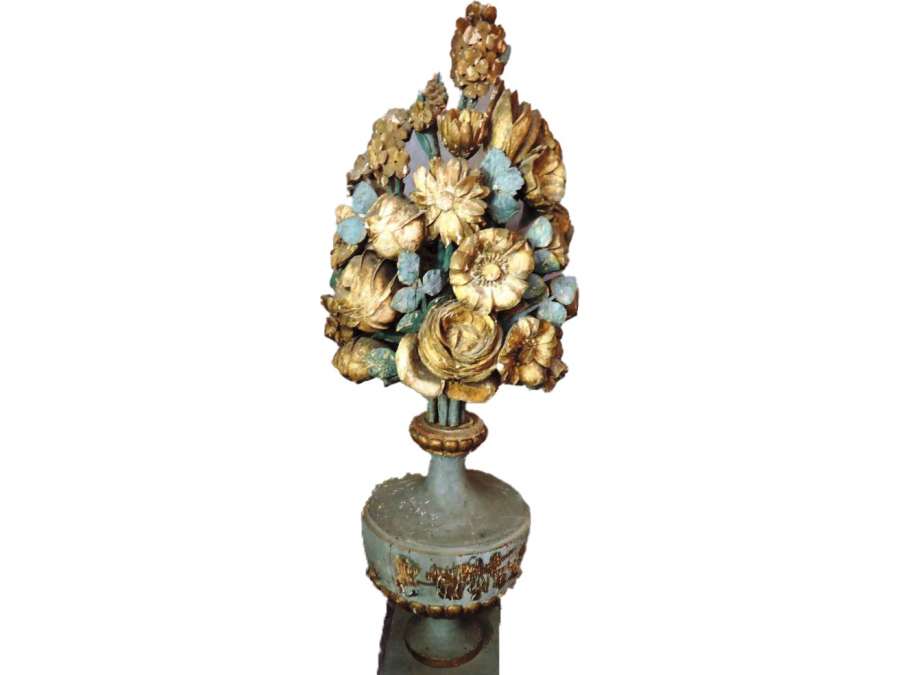 Bouquet Of Flowers In Carved Wood. Louis XVI Period