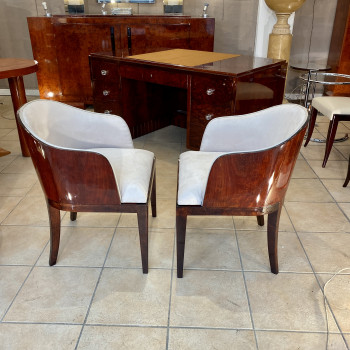 une paire de fauteuil... 2