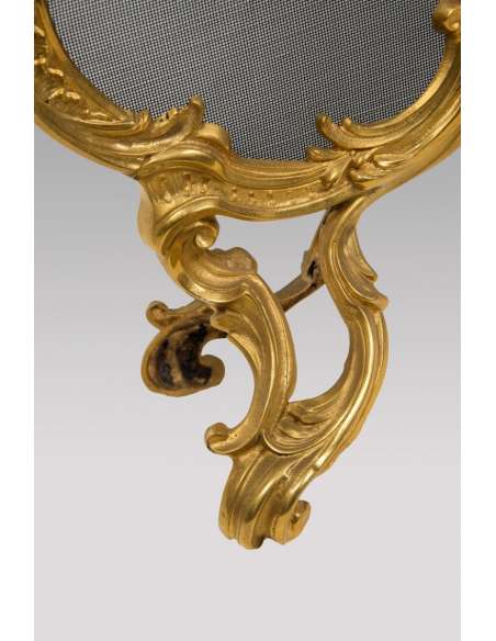 Ecran De Cheminée à Riche Décoration En Bronze Ciselé De Style Louis XV En Parfait état. - chenets, accessoires de cheminée-Bozaart