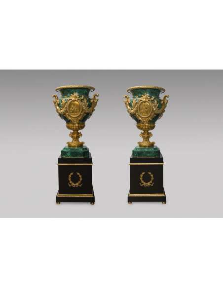 Paire de vases medicis en malachite - Style Louis XVI - Objets d'art-Bozaart